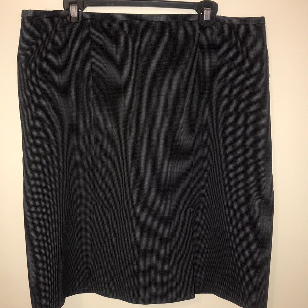 Sz: 18 Peek-a-boo skirt by Blacker